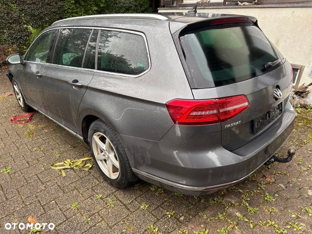 Volkswagen Passat Variant 2.0 TDI BMT 4Mot Highline DSG - 2