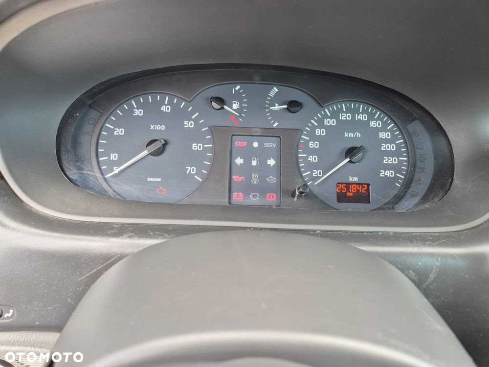Renault Scenic 1.6 16V Alize - 9