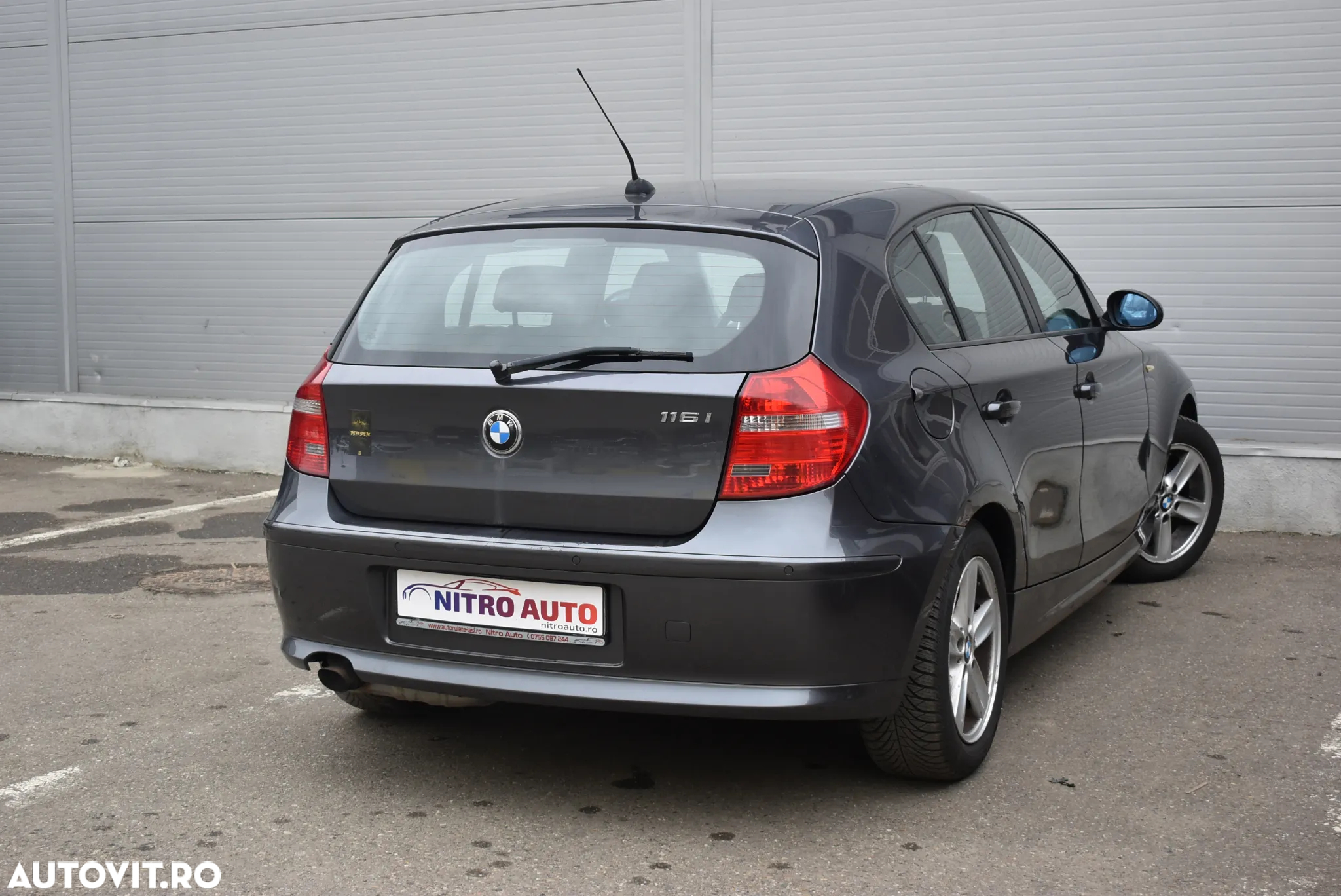 BMW Seria 1 116i - 8