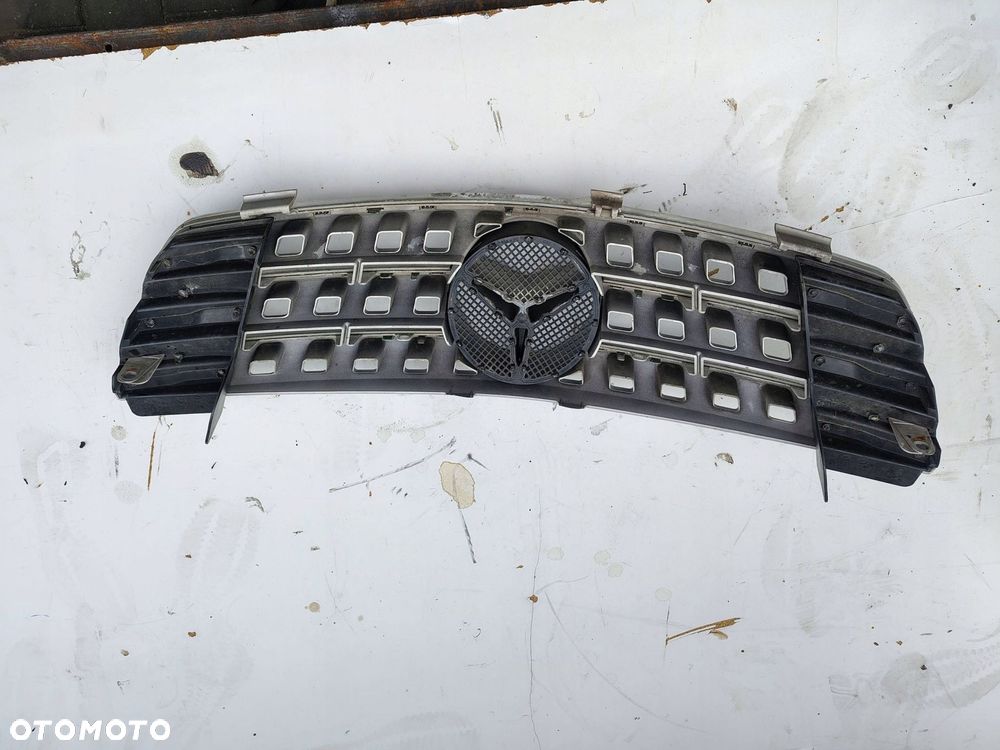 ATRAPA GRILL A1648880123 MERCEDES ML W164 - 9