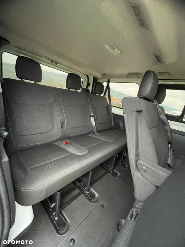 Opel Vivaro - 2