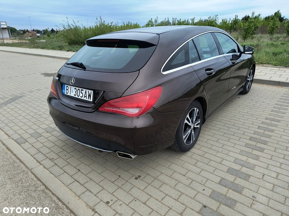 Mercedes-Benz CLA 180 7G-DCT - 4