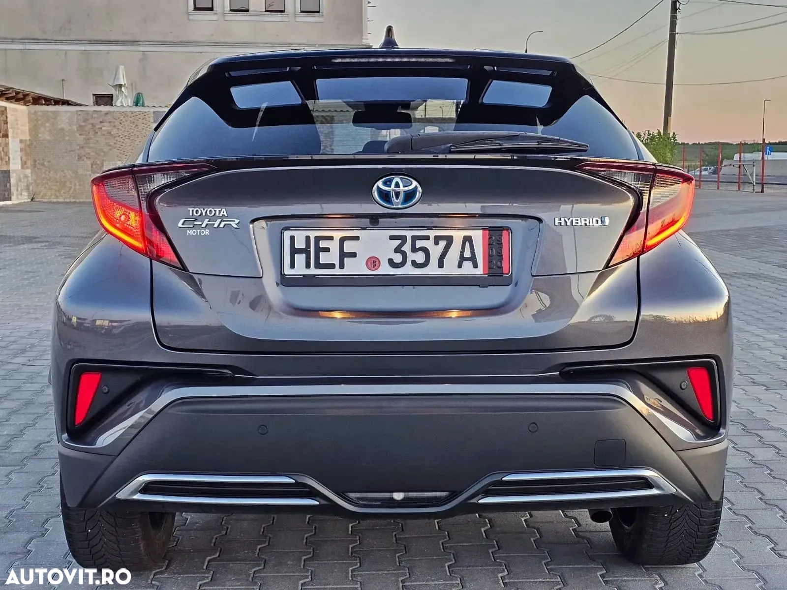 Toyota C-HR 2.0 HSD 184 CP 4x2 CVT C-ult Style bi-tone - 32