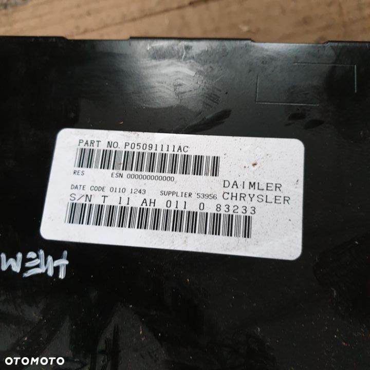 DODGE CHALLENGER RADIO CD P05091111AC 10R - 2