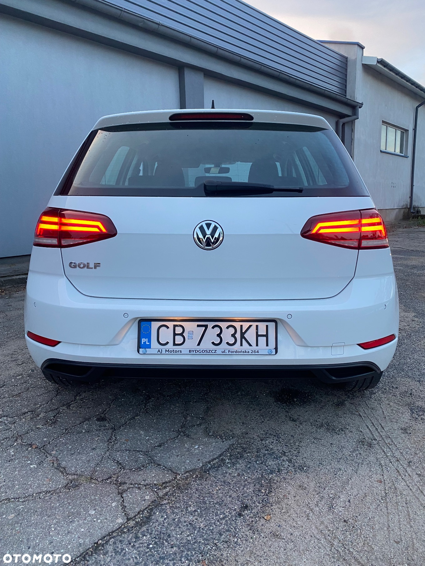 Volkswagen Golf VII 1.0 TSI BMT Comfortline - 4