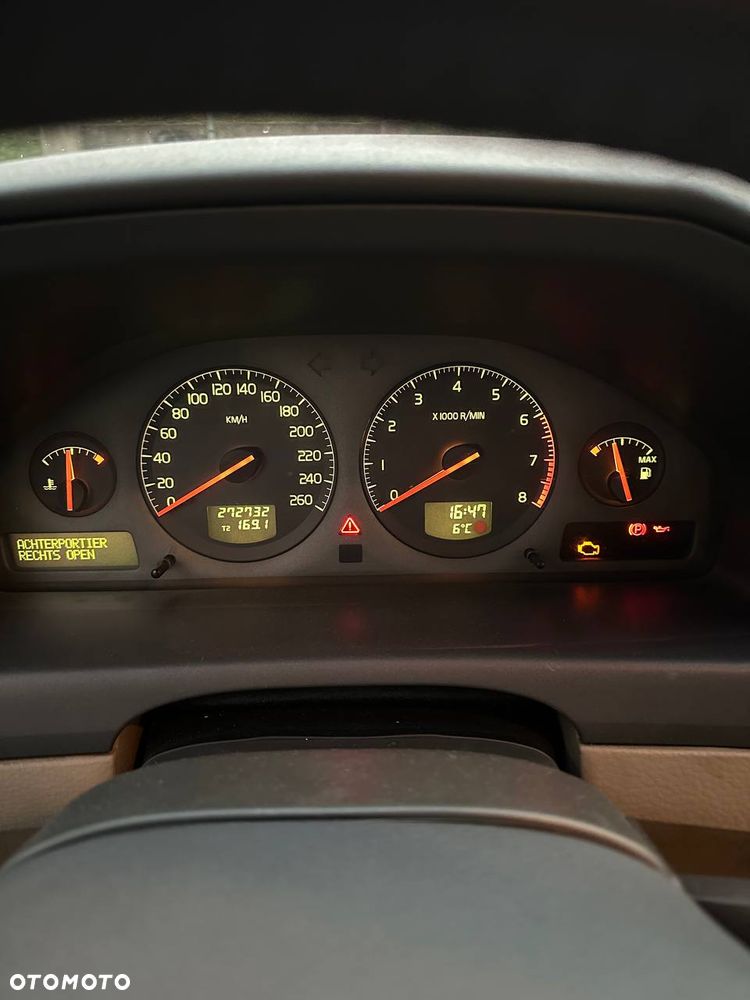Volvo S60 2.4 - 22