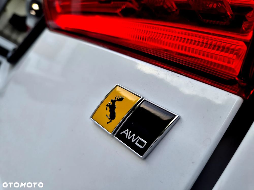 Volvo XC 60 B4 D AWD Plus Dark - 30
