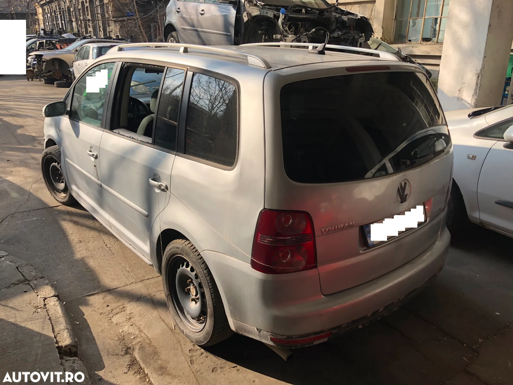 Dezmembrez VW Volkswagen Touran gri 2008 facelift 2.0 benzina BSX - 3