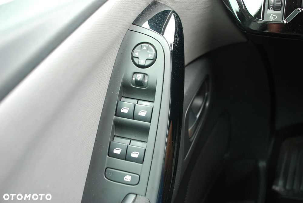 Citroën C4 Picasso 1.6 BlueHDi Shine S&S - 20
