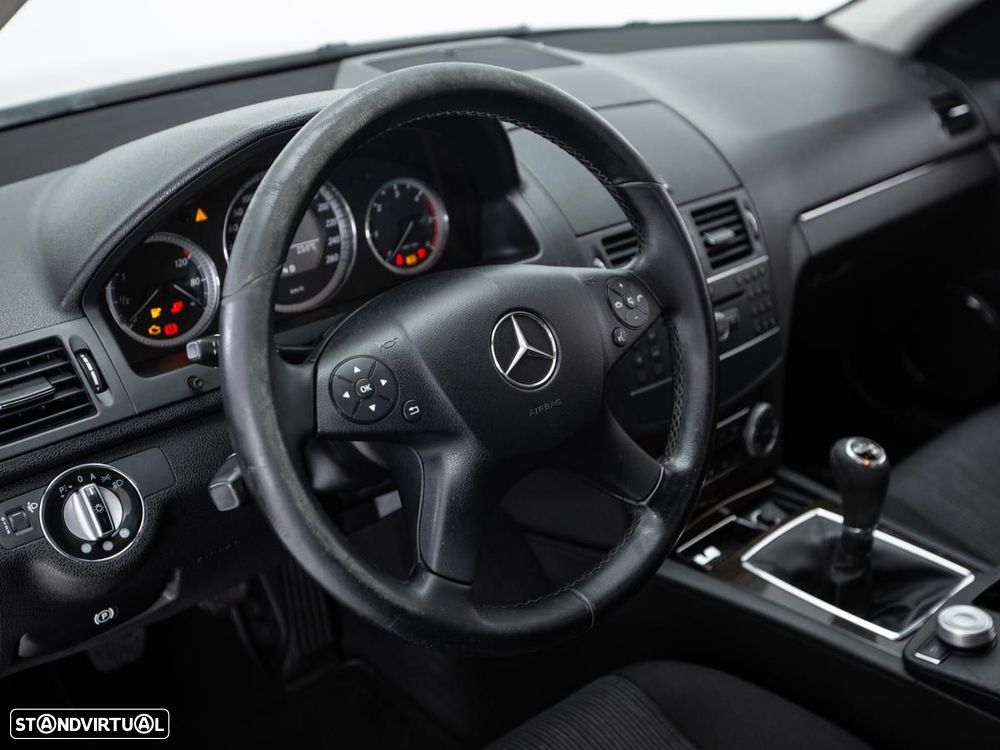 Mercedes-Benz C 200 - 16