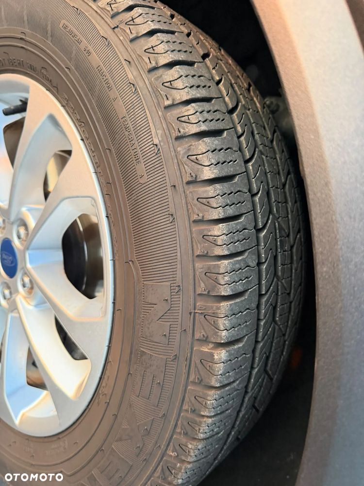 Ford Kuga 2.0 EcoBlue mHEV FWD Titanium - 22