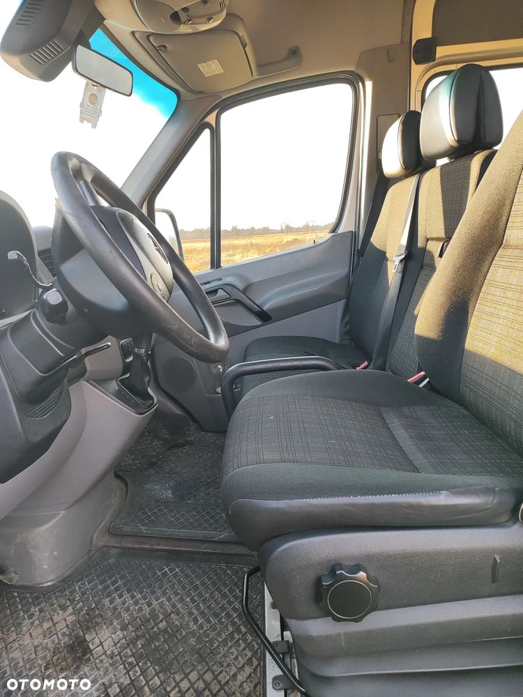 Mercedes-Benz Sprinter - 14