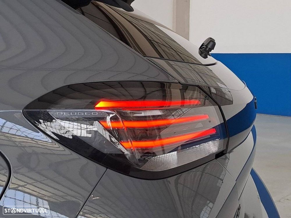 Peugeot 208 1.2 Hybrid Allure e-DCS6 - 26