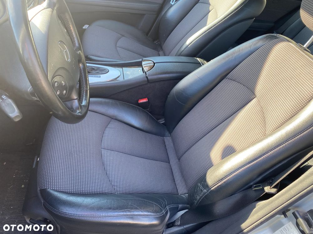 Mercedes-Benz Klasa E 280 CDI Avantgarde DPF - 17