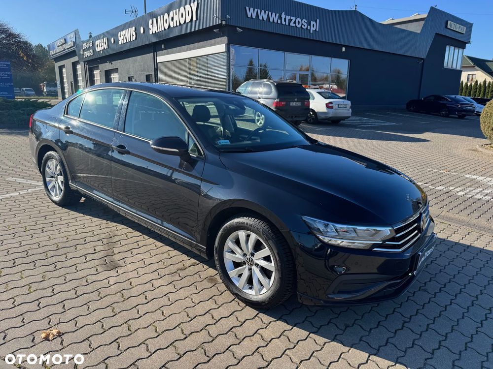 Volkswagen Passat 1.5 TSI EVO Elegance - 1