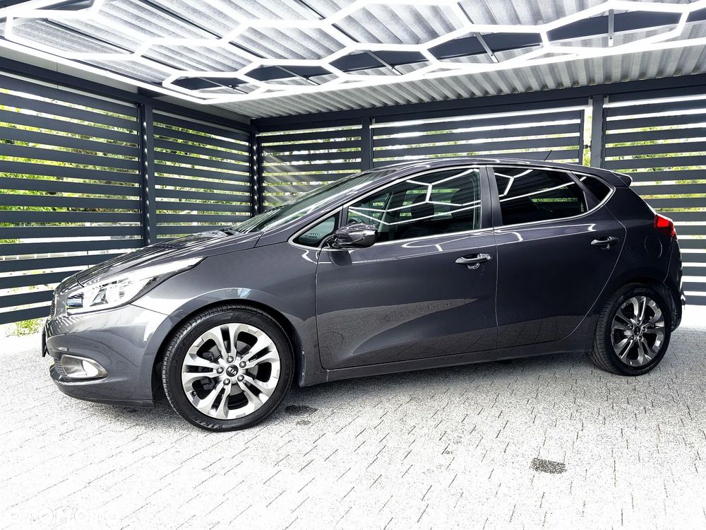 Kia Ceed 1.6 GDI DCT Vision - 18