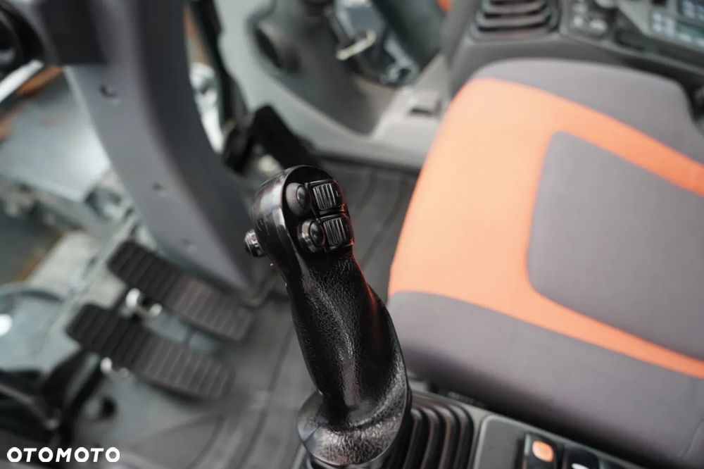 Doosan DX 140W / KOPARKA KOŁOWA / ROTOTIL / JOYSTICK / POWERTILT OBROTNICA / 2019 ROK / - 35