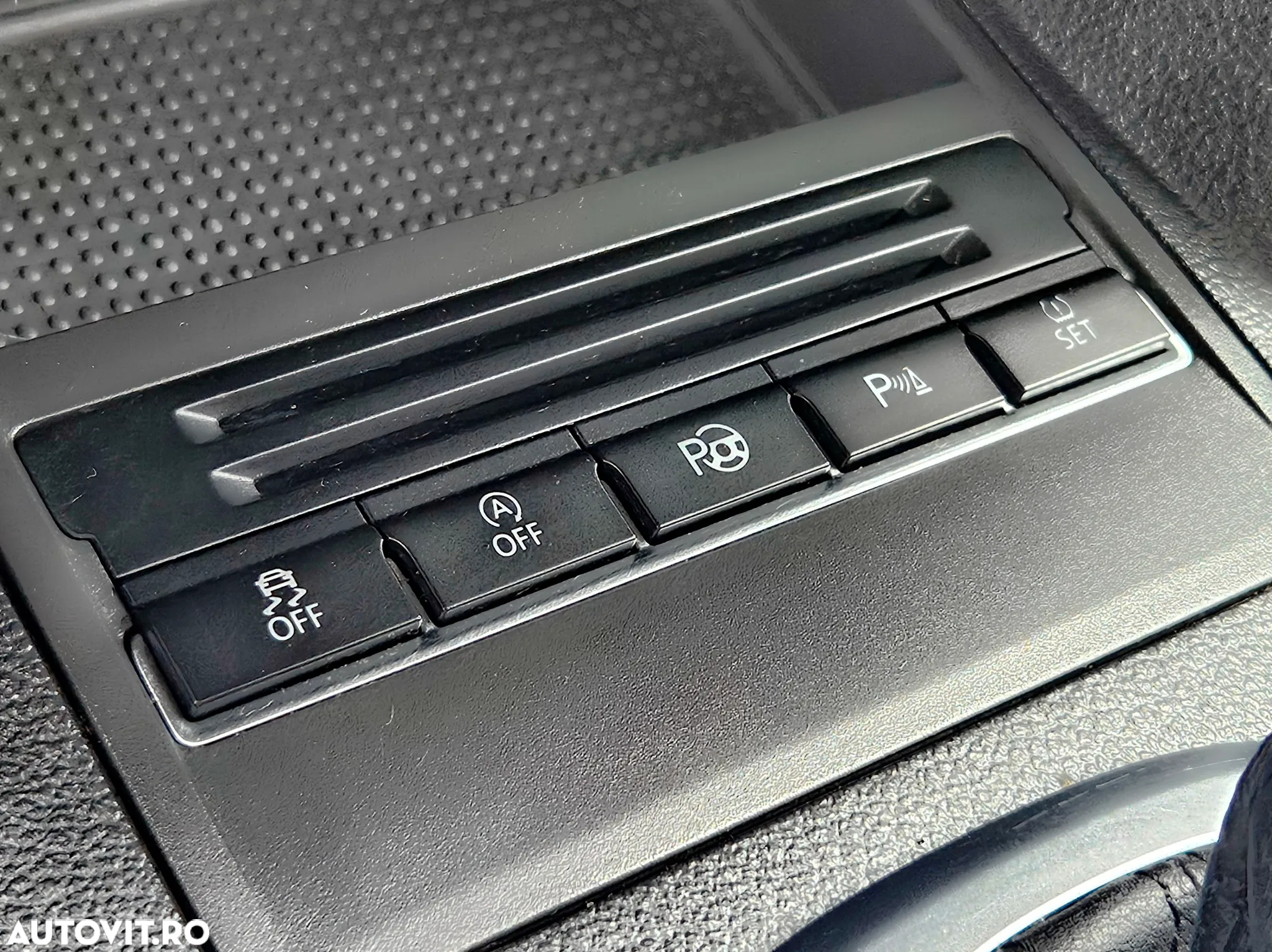 Volkswagen Touran - 24