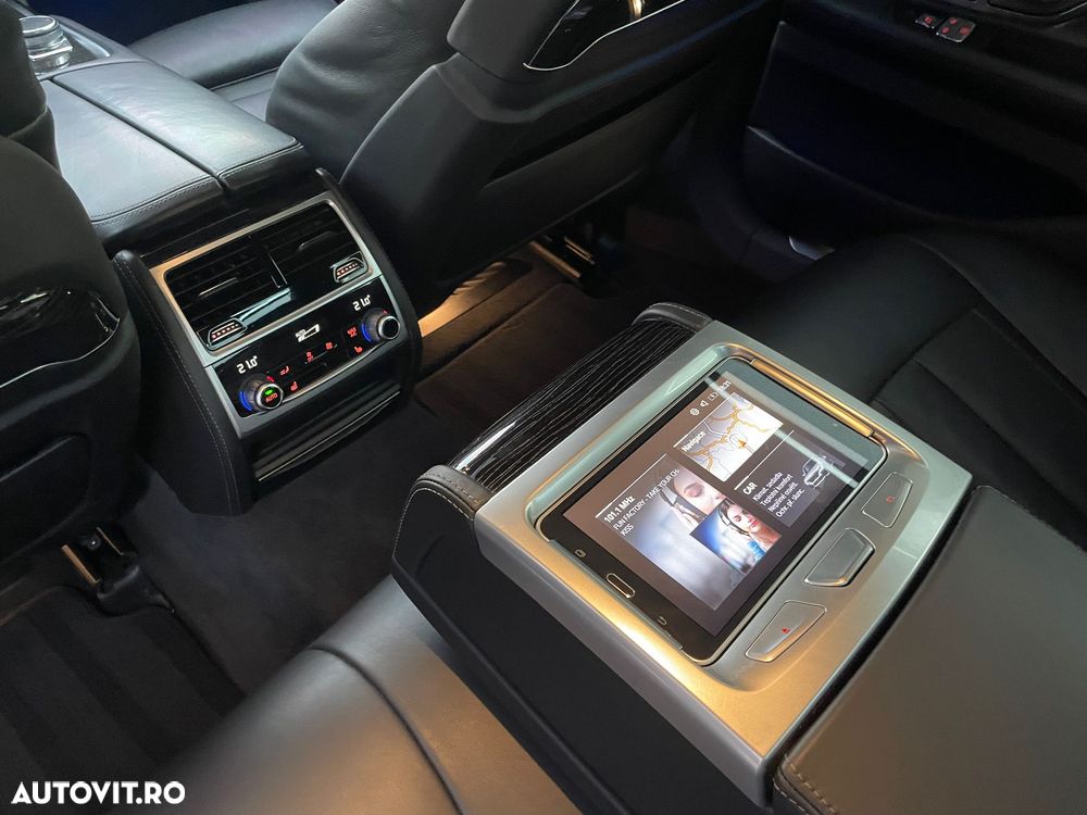 BMW Seria 7 740d xDrive - 29