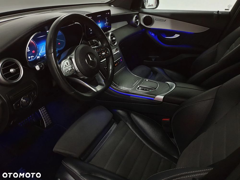 Mercedes-Benz GLC 300 d 4Matic 9G-TRONIC AMG Line Plus - 9