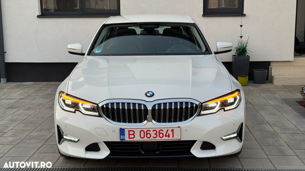 BMW Seria 3 330e Aut. Luxury Line - 2