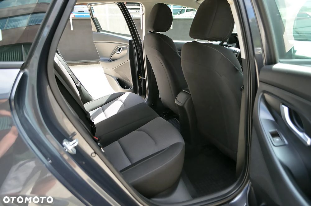Hyundai i30 1.5 DPI Modern - 15