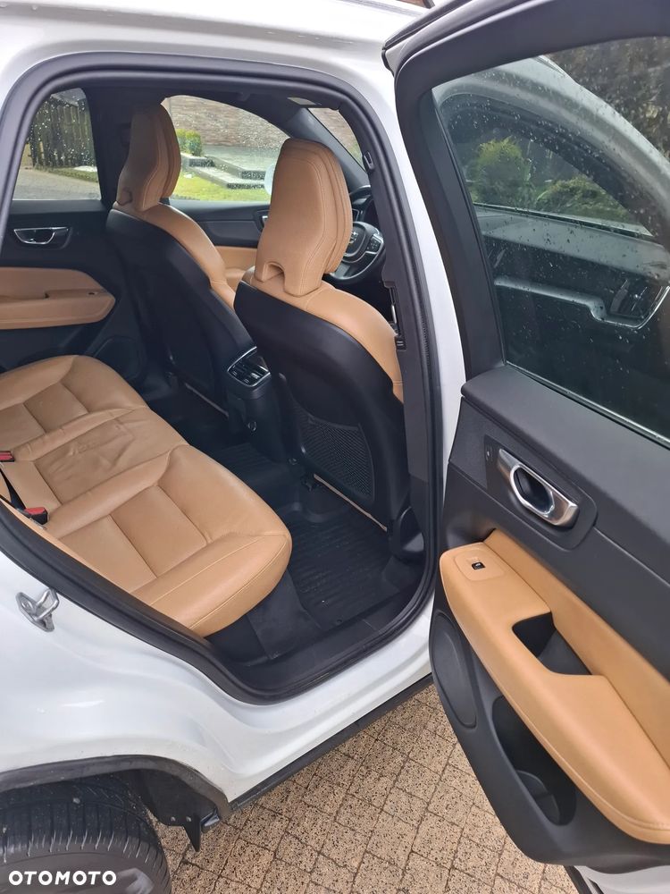 Volvo XC 60 T6 AWD Geartronic Momentum - 12