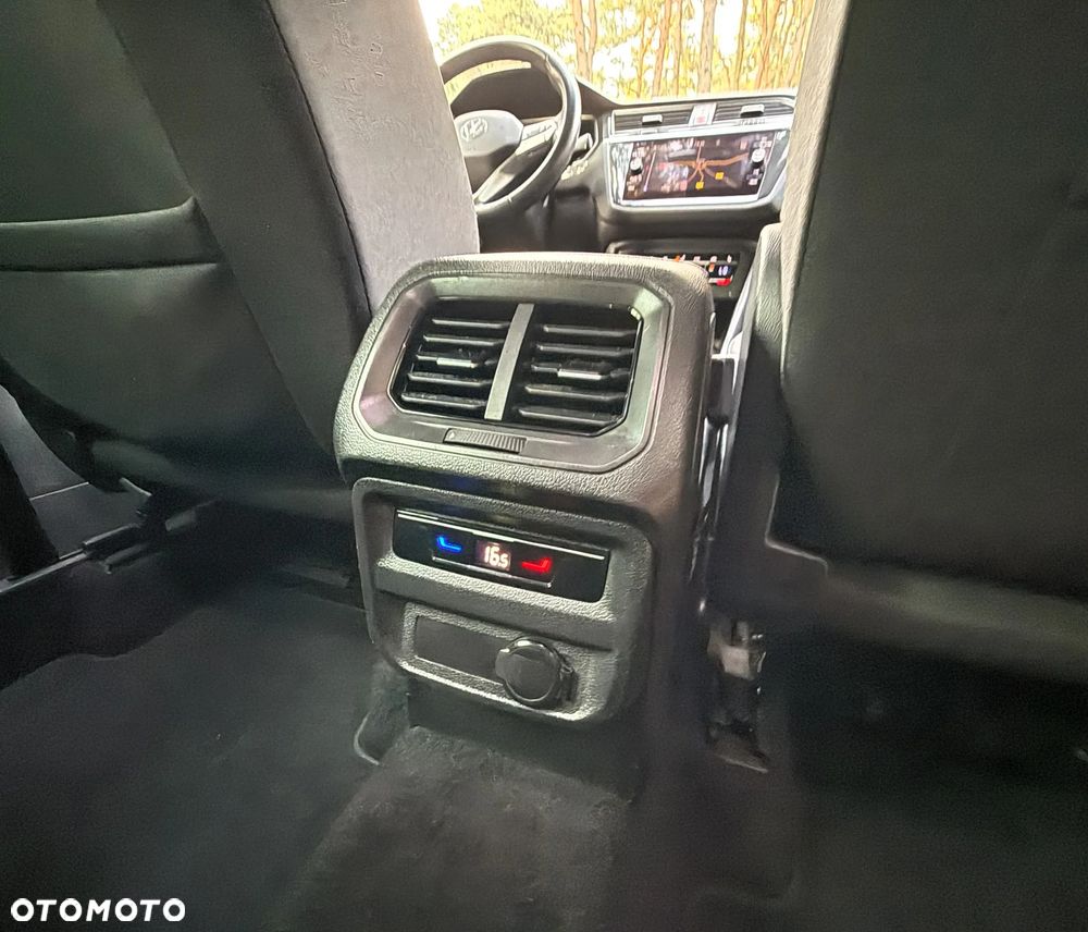 Volkswagen Tiguan 2.0 TDI SCR 4Mot Elegance DSG - 26