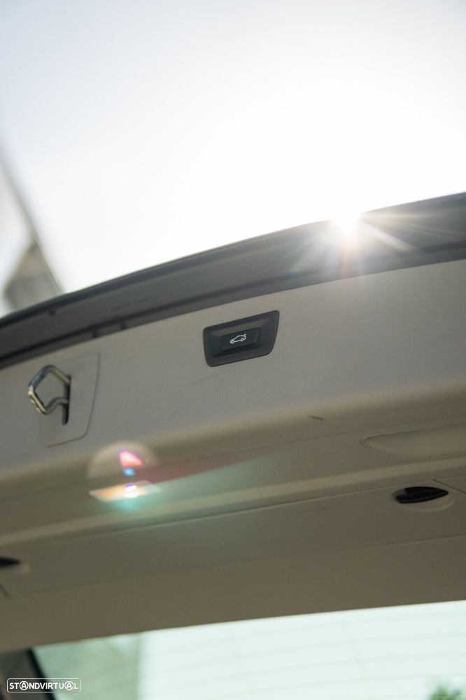 BMW 320 d xDrive Auto - 14