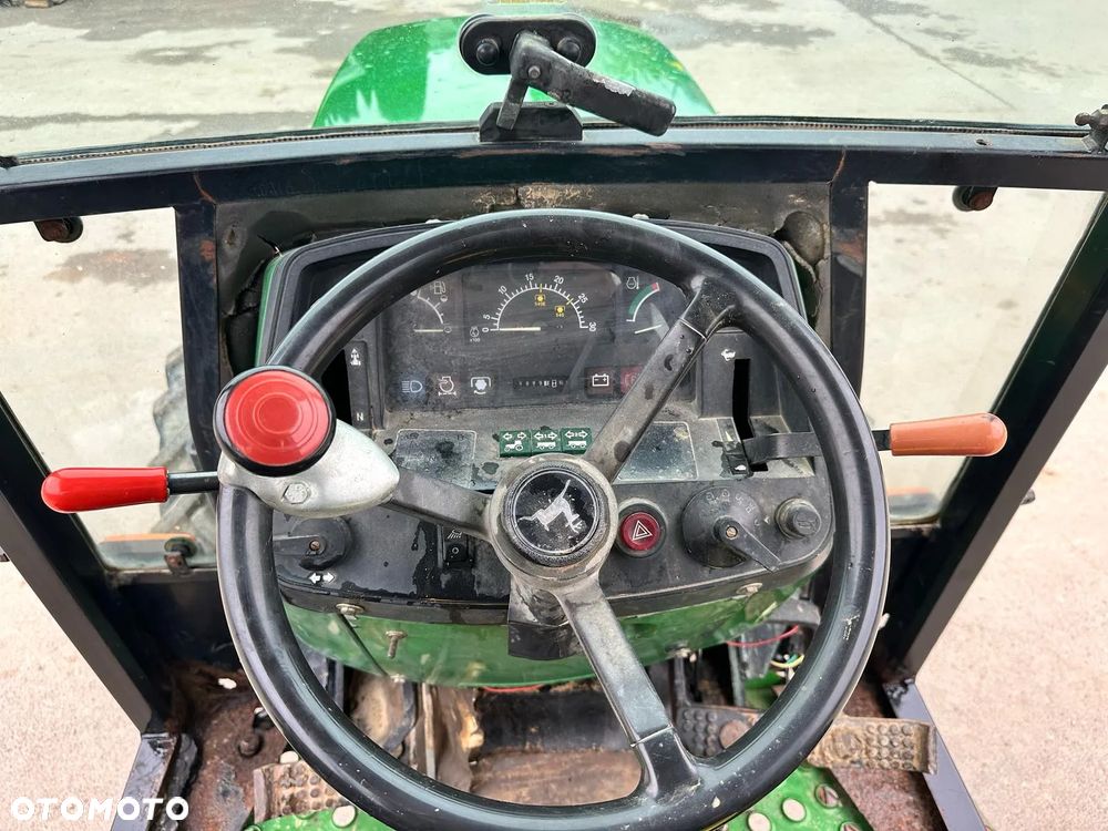 John Deere 5400N - 5