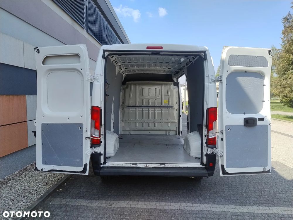 Peugeot BOXER PO LIFTINGU 2.2 HDI (130KM) 6-BIEGÓW (L2H2) STAN IDEALNY KLIMA TEMPOMAT NIE MA RDZY SERWIS KM ! ! ! - 18