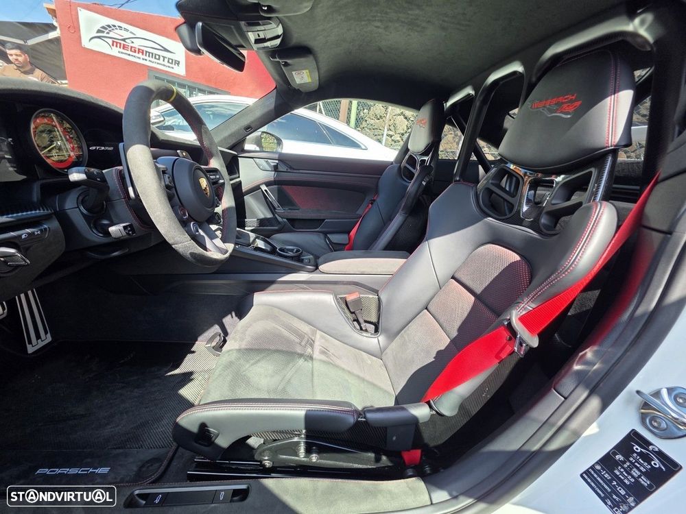 Porsche 911 (992) - 7