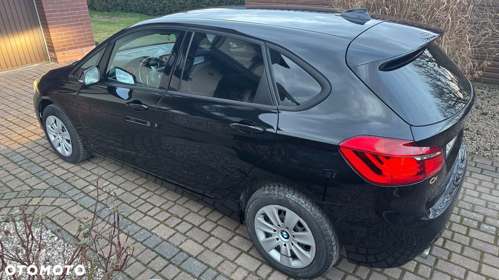 BMW Seria 2 220d - 6