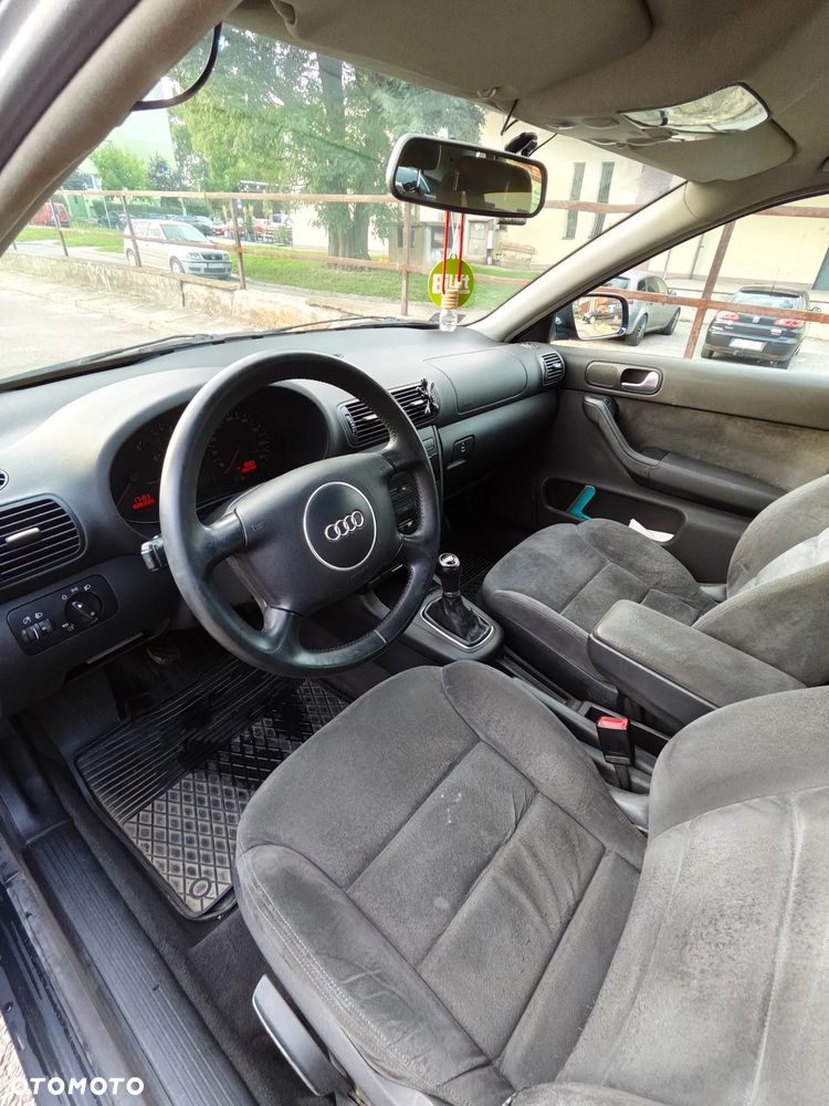 Audi A3 Sportback 1.8T Ambiente - 10