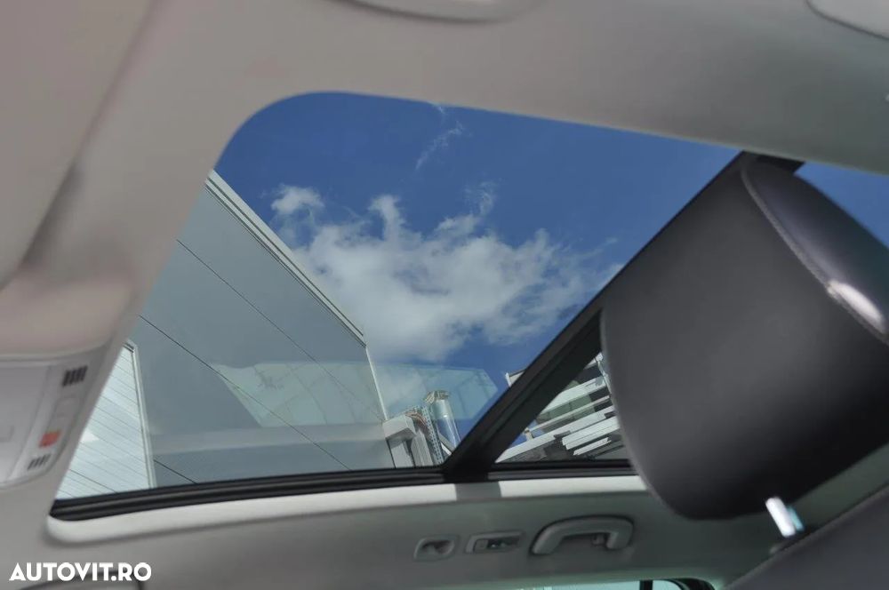 Skoda Superb 2.0 TDI DSG Premium Edition - 17