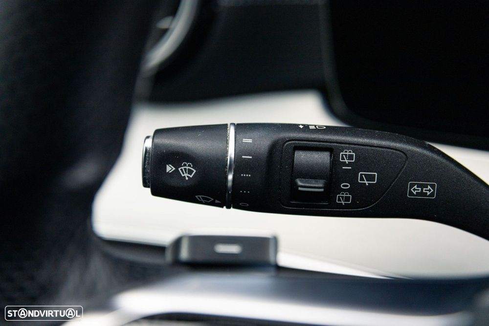 Mercedes-Benz E 300 e AMG Line - 32