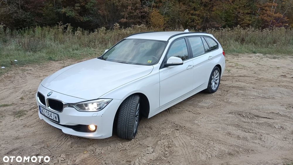 BMW Seria 3 320i Touring - 1