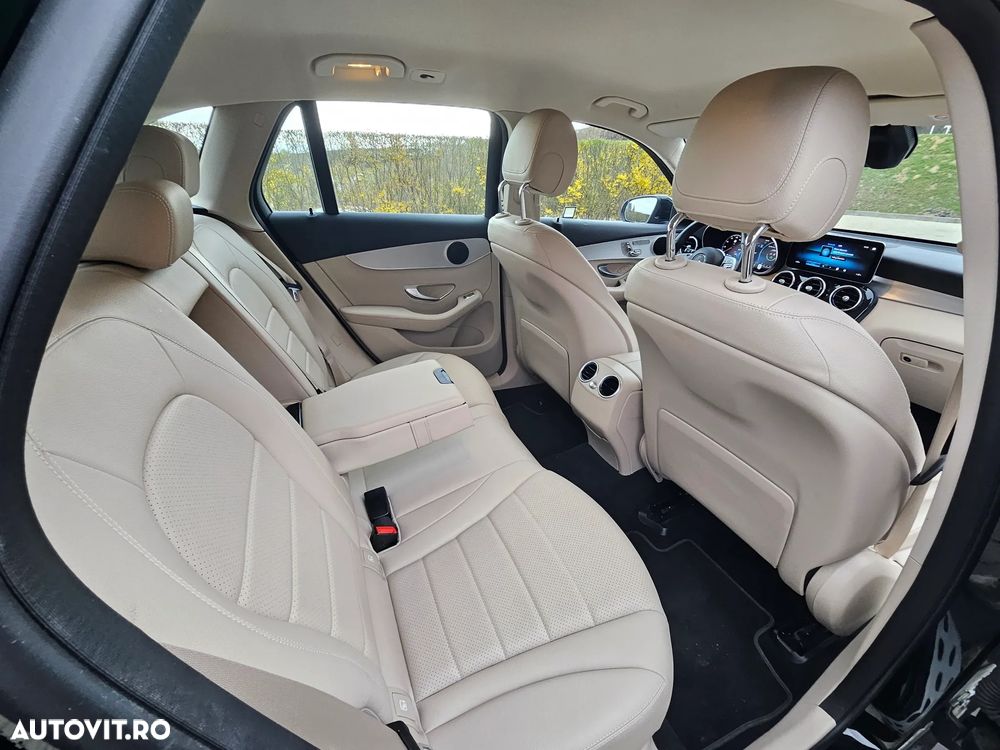 Mercedes-Benz GLC 300 d 4MATIC - 7