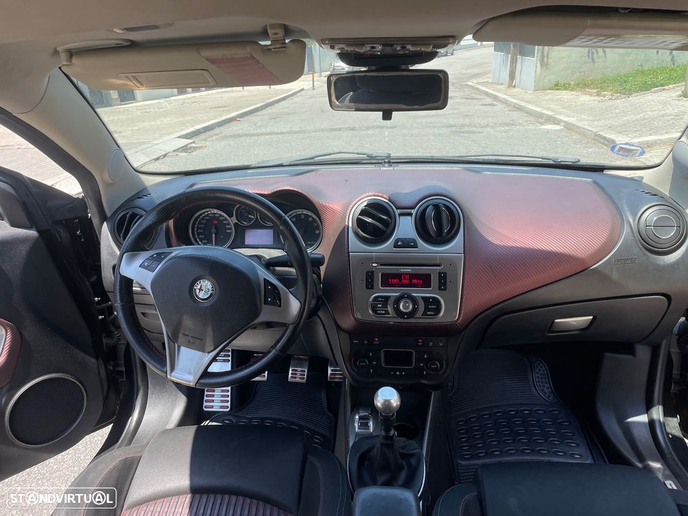 Alfa Romeo MiTo 1.4 T Distinctive - 8