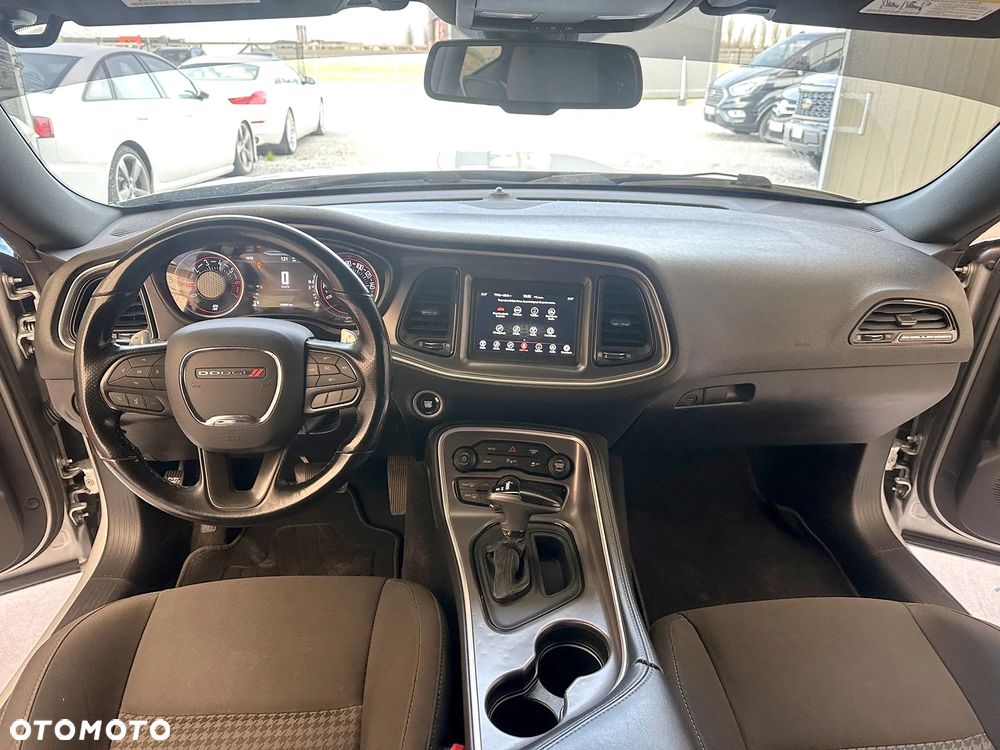 Dodge Challenger 5.7 R/T - 6