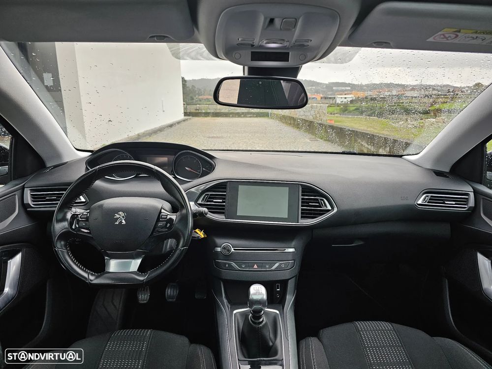 Peugeot 308 1.6 BlueHDi Allure J17 - 19