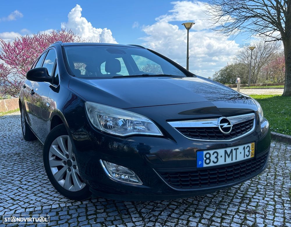 Opel Astra Sports Tourer - 1