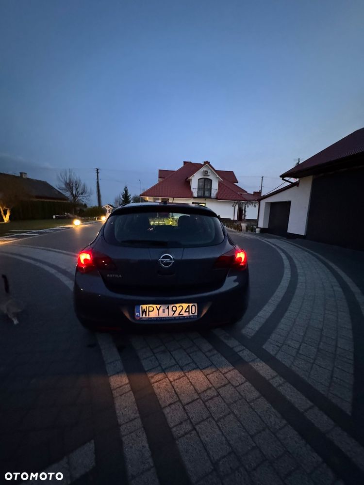 Opel Astra 1.6 Cosmo - 3