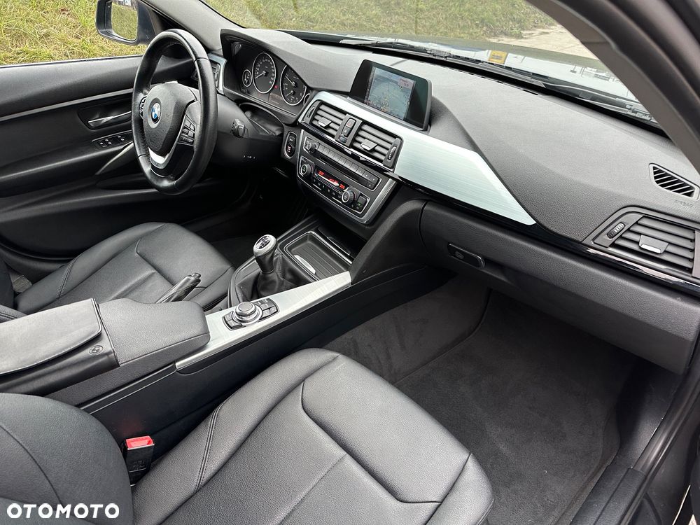 BMW Seria 3 318d Blue Performance Luxury Line - 19