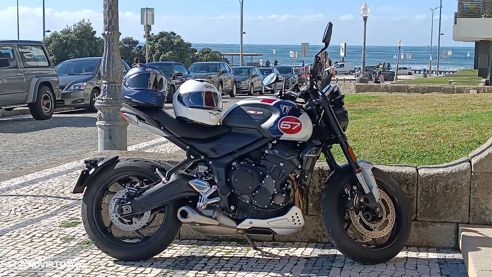 Triumph Trident Triple Tribute - 6