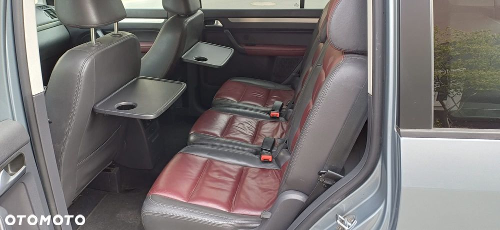 Volkswagen Touran - 8
