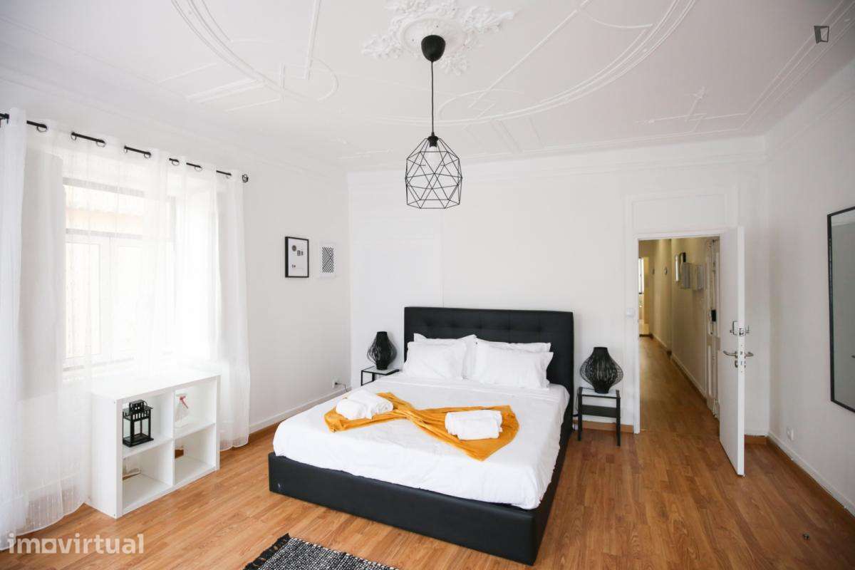 Quarto - localizado em São Bento Lisbon - Grande imagem: 4/34