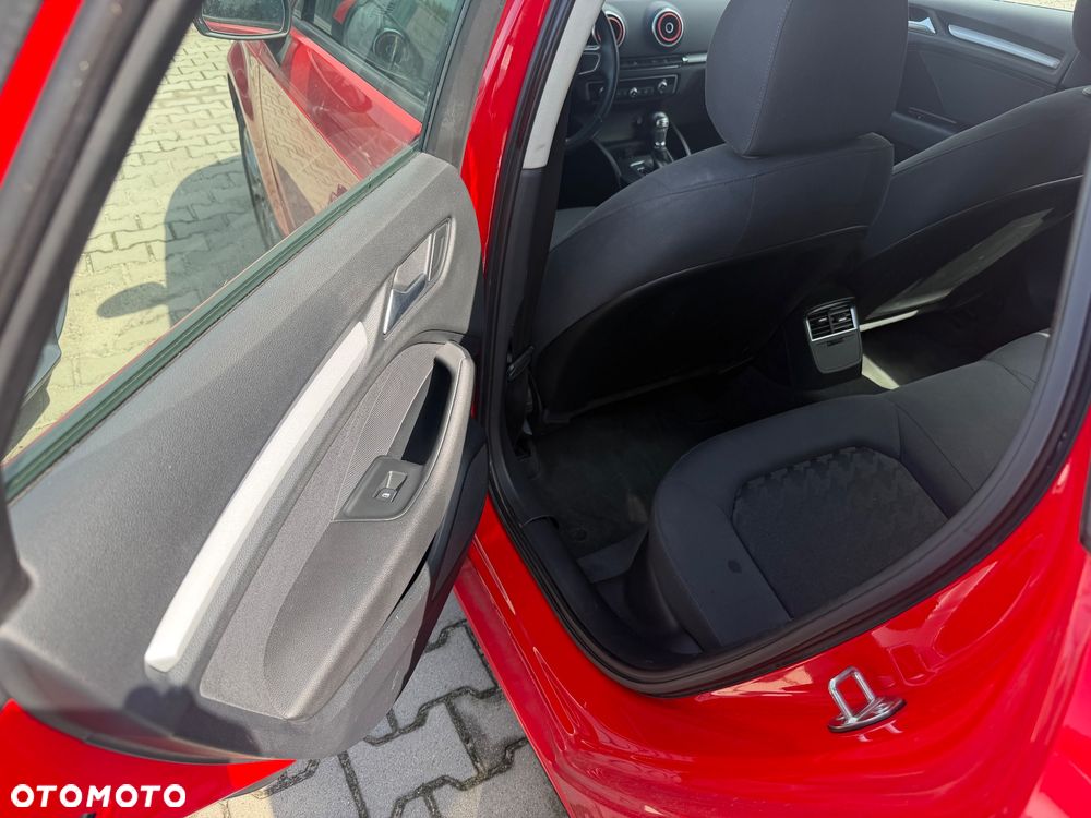 Audi A3 Sportback 1.6 TDI S tronic - 21
