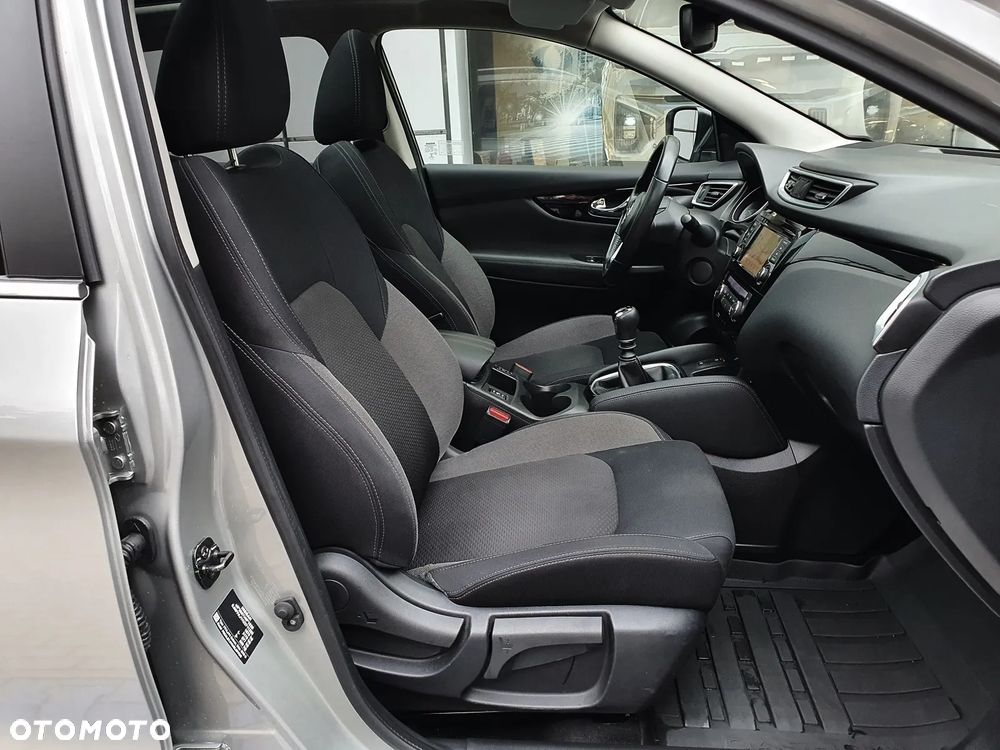 Nissan Qashqai 1.3 DIG-T N-CONNECTA - 9