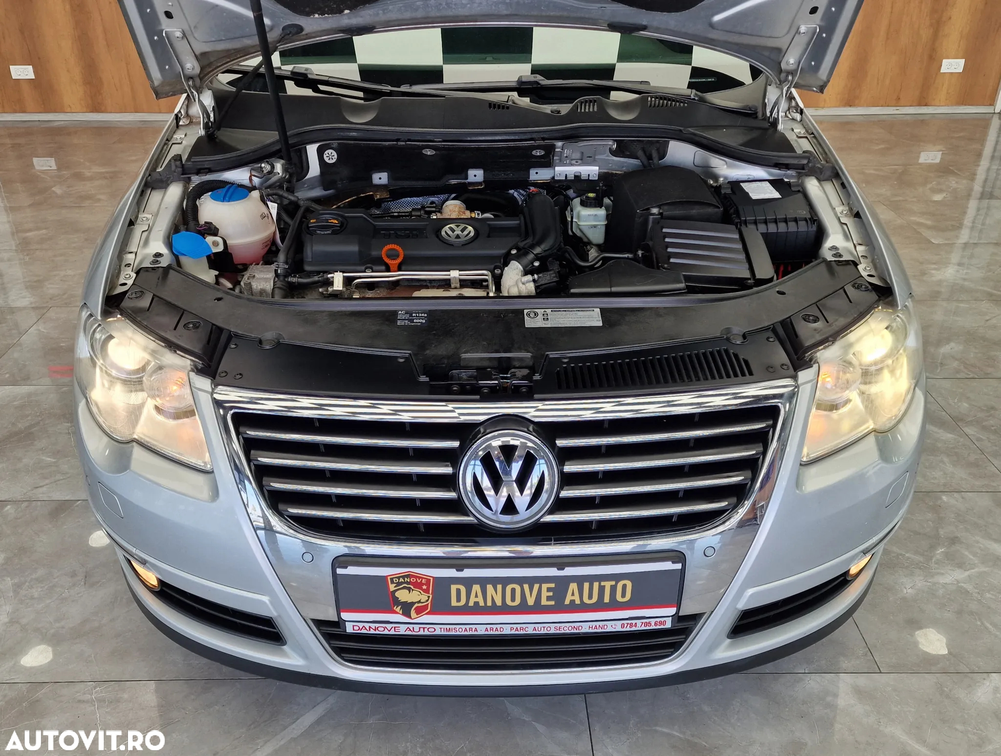 Volkswagen Passat - 25